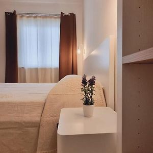 Camera con letto king size